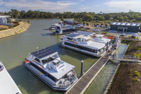 All Seasons Houseboats
